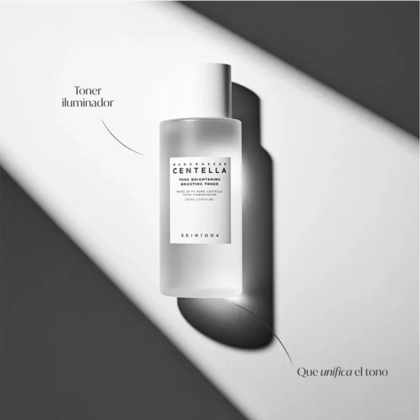 Skin1004 Tónico «Madagascar Centella Tone Brightening Boosting Toner» - Imagen 4